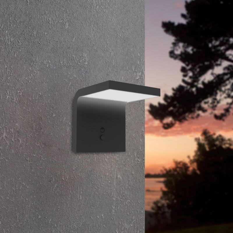 Plastikowy kinkiet solarny zewnętrzny czarny, Huseyin, 6,5W, 4000K LED, IP65 Plastikowy kinkiet solarny zewnętrzny czarny, Huseyin, 6,5W, 4000K LED, IP65