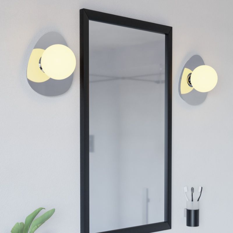 Stalowy nowoczesny kinkiet chromowany, Cornee, 4,2W, 2700K LED, IP44 Stalowy nowoczesny kinkiet chromowany, Cornee, 4,2W, 2700K LED, IP44