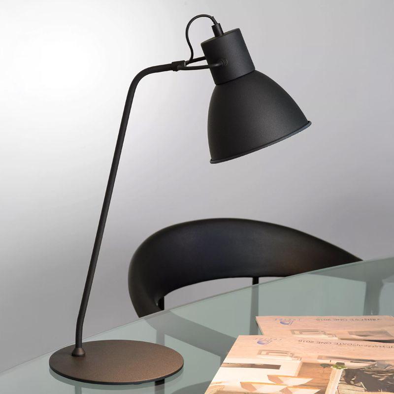Czarna lampa biurkowa nowoczesna, Shadi, z przełącznik Czarna lampa biurkowa nowoczesna, Shadi, z przełącznik