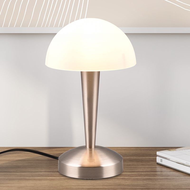 Niklowa lampa stołowa nowoczesna, Delila, z dotykowy ściemniacz Niklowa lampa stołowa nowoczesna, Delila, z dotykowy ściemniacz