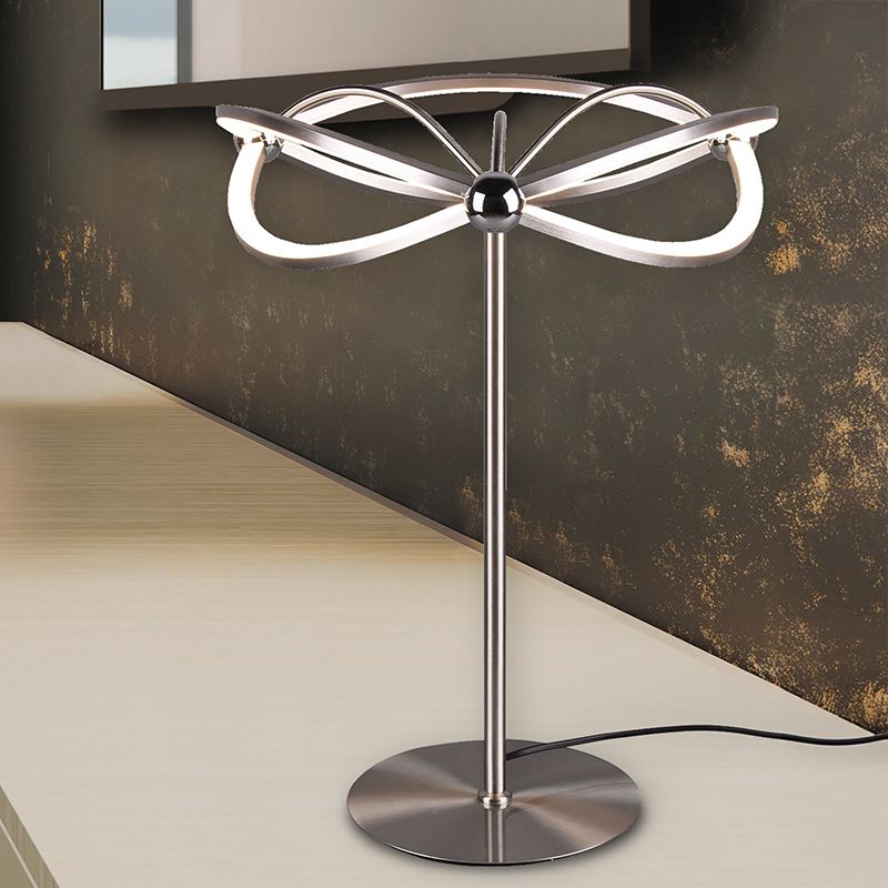 Niklowa lampa stołowa nowoczesna, Remy, 20W, 3000K LED, z przełącznik Niklowa lampa stołowa nowoczesna, Remy, 20W, 3000K LED, z przełącznik