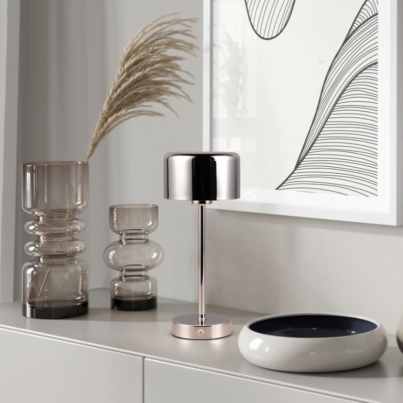 Chromowana lampa stołowa akumulatorowa nowoczesna, Dustin, 1W, 3000K LED, z dotykowy ściemniacz Chromowana lampa stołowa akumulatorowa nowoczesna, Dustin, 1W, 3000K LED, z dotykowy ściemniacz