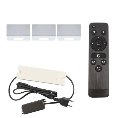 3 kwadratowe oprawy natynkowe białe na werandy Fredo, IP44, z zestawem przyłączeniowym i pilotem