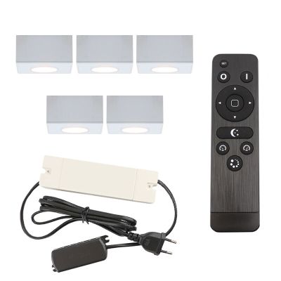 5 kwadratowe oprawy natynkowe białe na werandy Fredo, IP44, z zestawem przyłączeniowym i pilotem